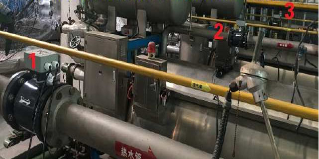 三臺電磁流量計安裝在現場三套殺菌釜上.jpg